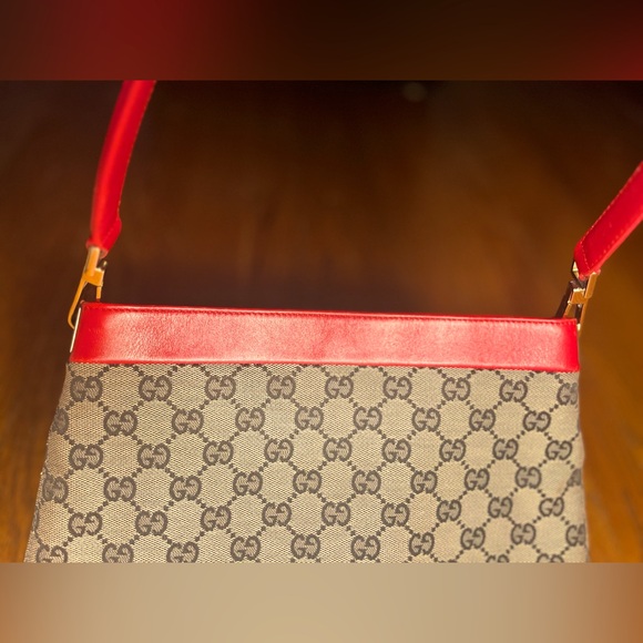 EUC Gucci GG Red trimmed Canvas Handbag. - Picture 2 of 14